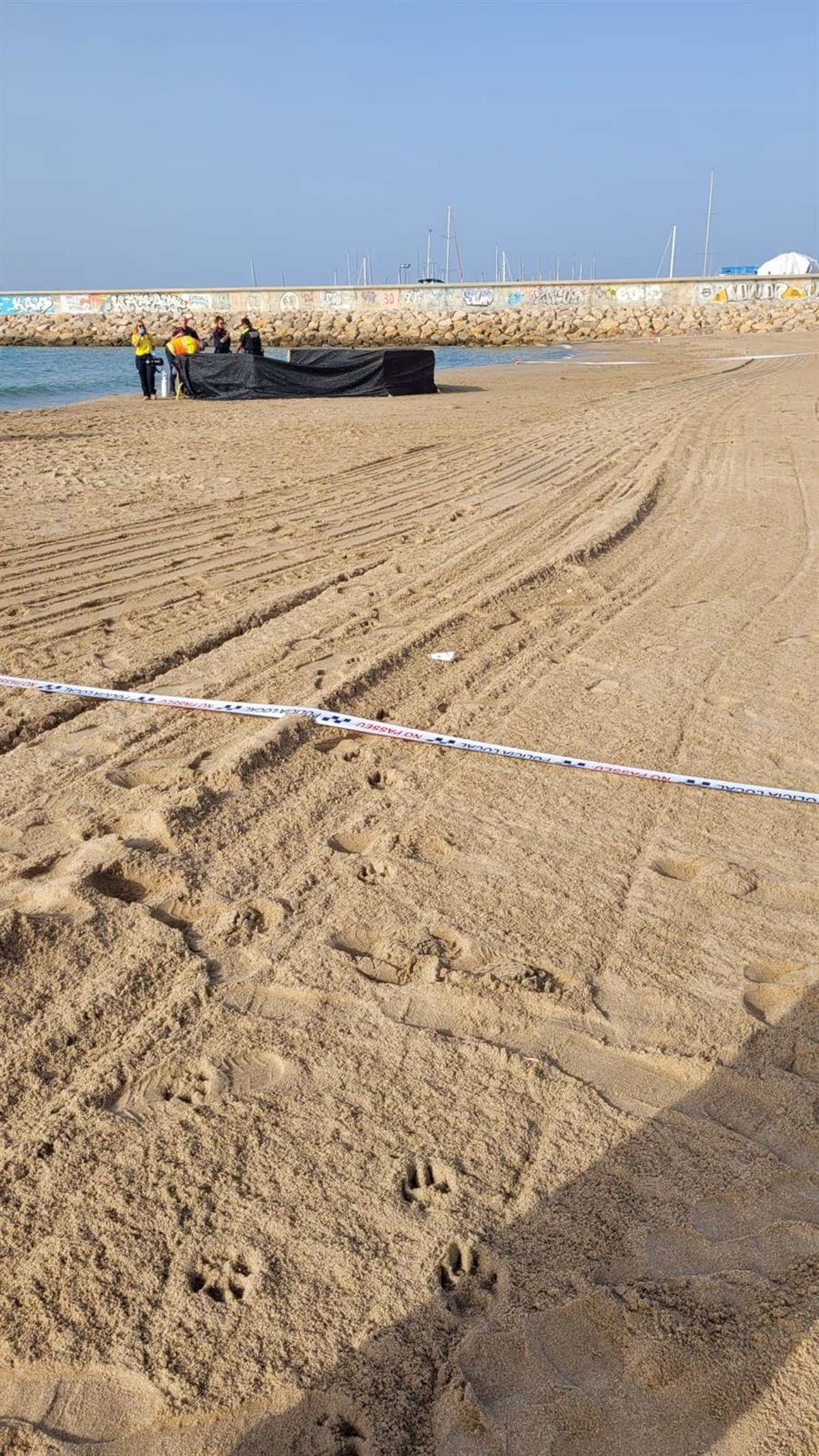 Le bébé mort à Roda de Berà (Tarragone) avait huit mois et a fait naufrage d'un bateau en avril