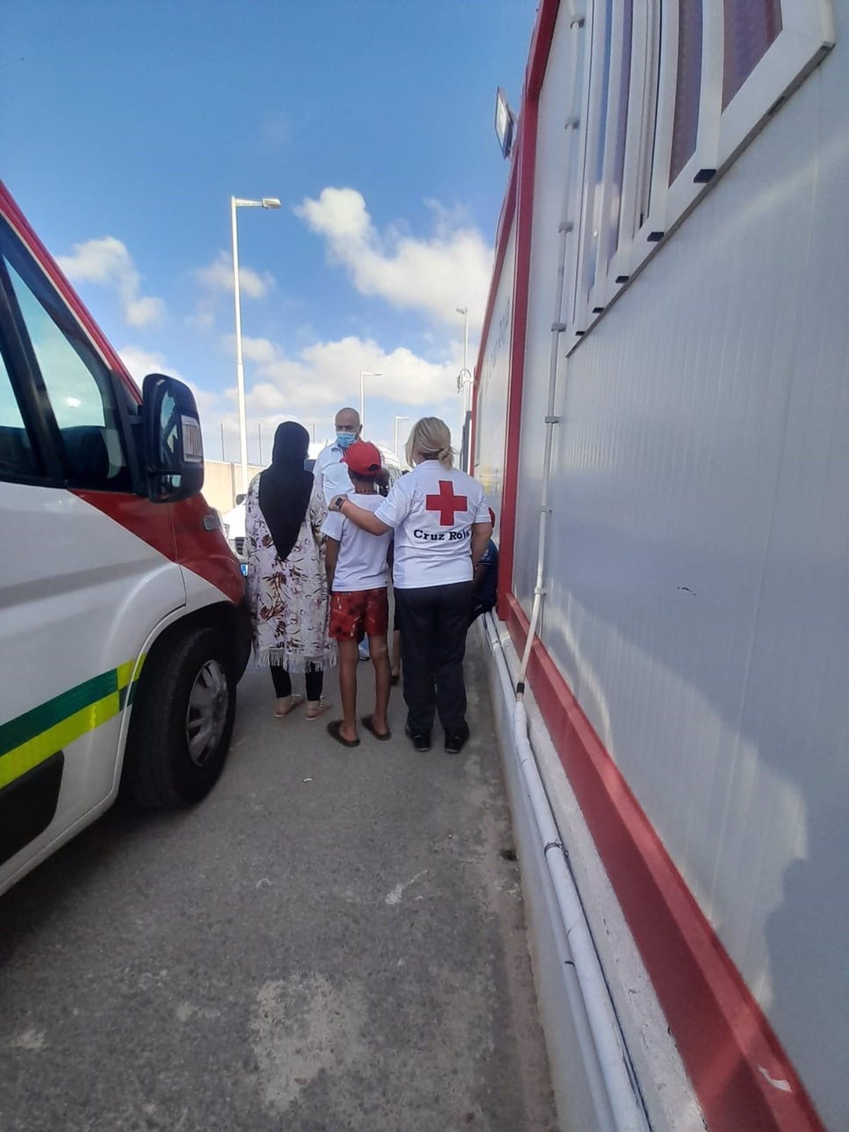 Deux bateaux arrivent à Xàbia et Vila Joiosa, l'un d'eux, avec trois enfants et deux bébés à bord