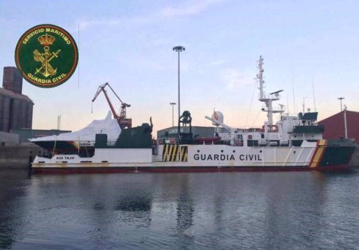 Le patrouilleur de la Garde civile transportant 168 migrants se dirige vers le Sénégal après avoir été rejeté en Mauritanie