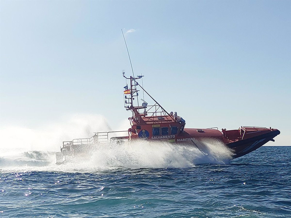 Deux bateaux avec 88 personnes arrivent aux îles Canaries dans la nuit