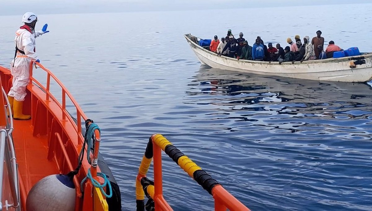 Un canoë arrive à Gran Canaria avec 27 personnes
