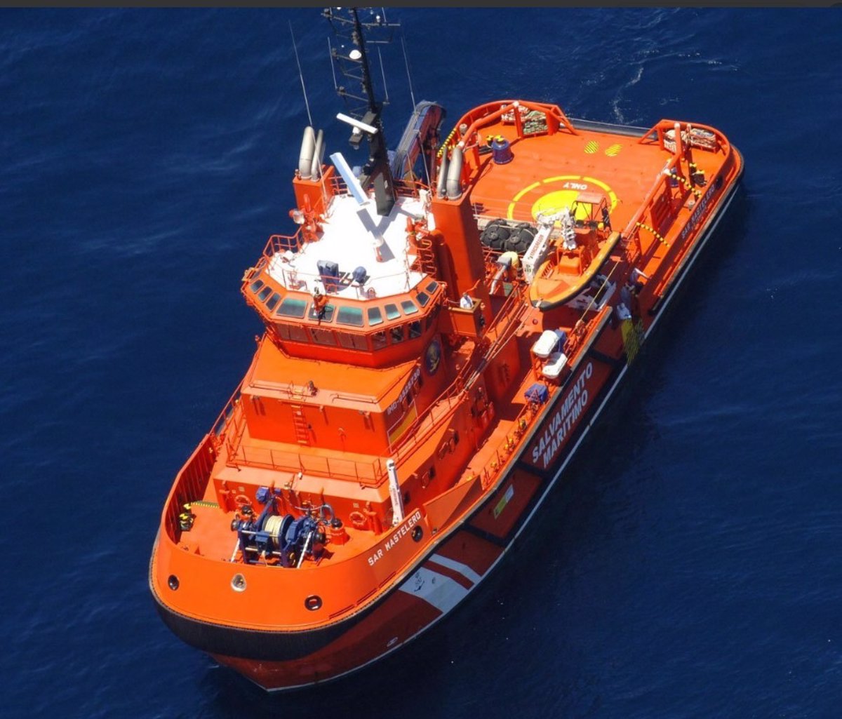 46 immigrants d'origine maghrébine transférés en bonnes conditions de l'île d'Alborán à Motril (Grenade)