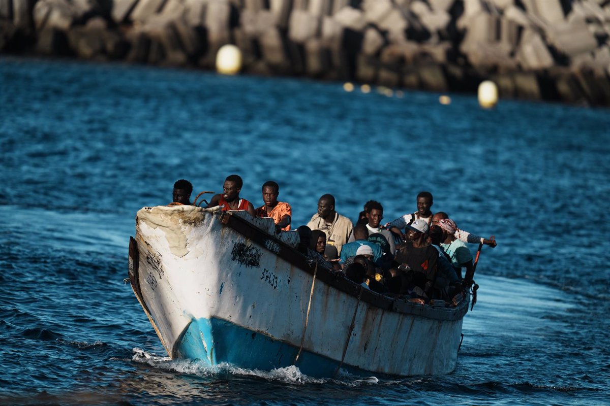 Trois bateaux arrivent aux îles Canaries avec 180 migrants