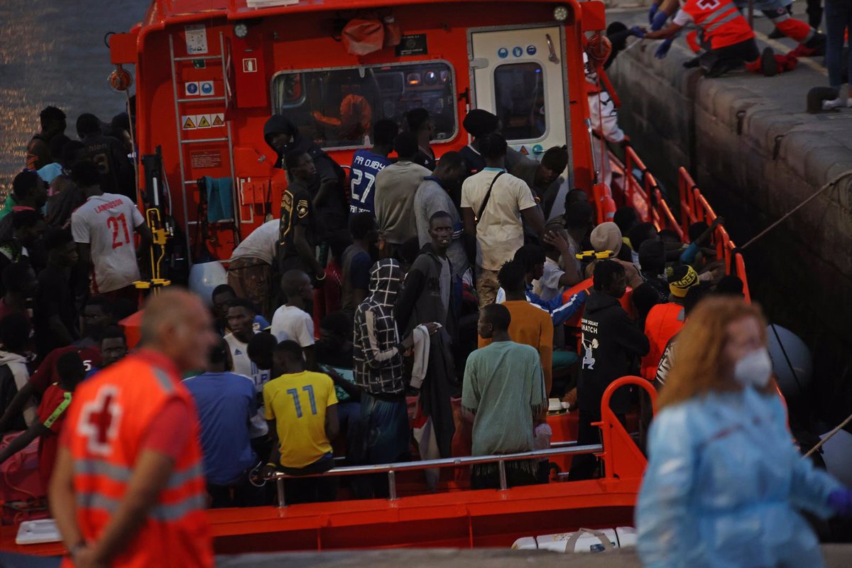 Deux bateaux avec 105 migrants secourus, l'un près de Gran Canaria et l'autre près de Fuerteventura