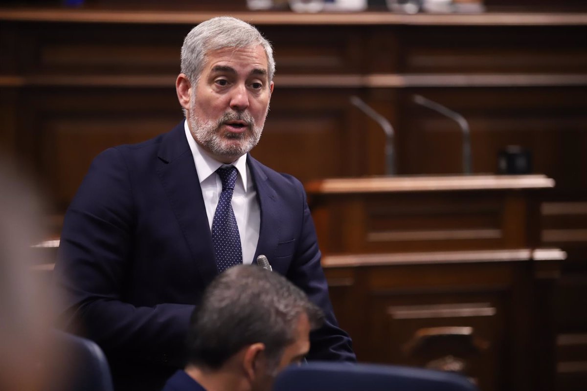 Ce mardi, Clavijo entame des réunions avec Torres et des groupes du Congrès pour l'orientation des mineurs migrants