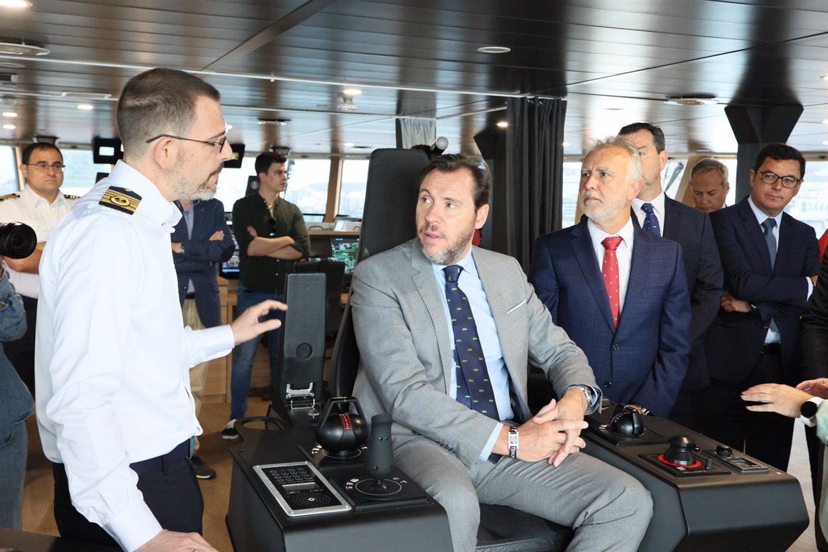 "Que veulent-ils, bombarder les cayucos ?"