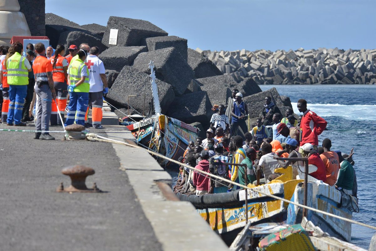 Ils sauvent une deuxième pirogue avec 136 migrants à El Hierro