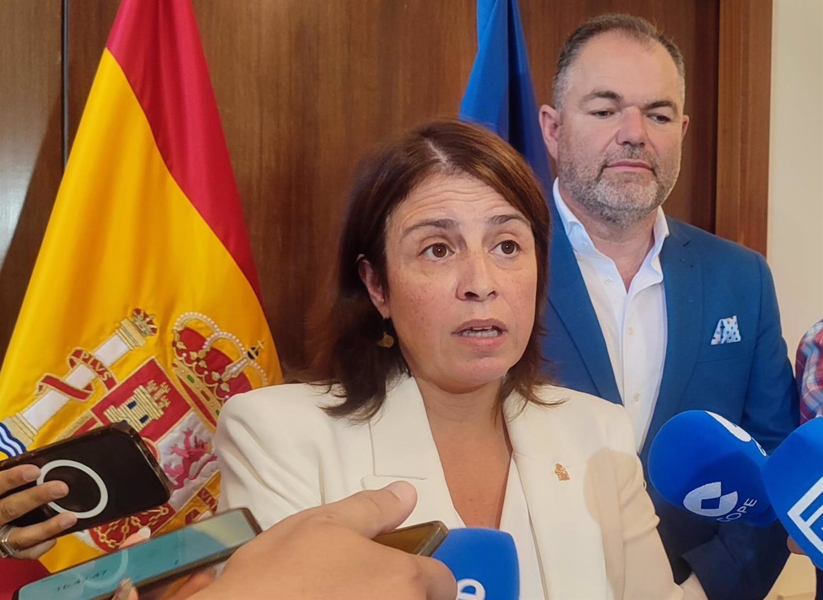 Lastra (PSOE) considère comme « fondamental » de répondre à l'arrivée de mineurs migrants sur les côtes espagnoles