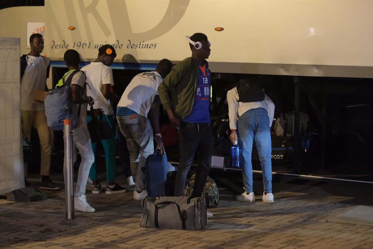 Sanxenxo accueillera 70 migrants « avec hospitalité », mais son manque de « planification et de leadership » déplaît au gouvernement