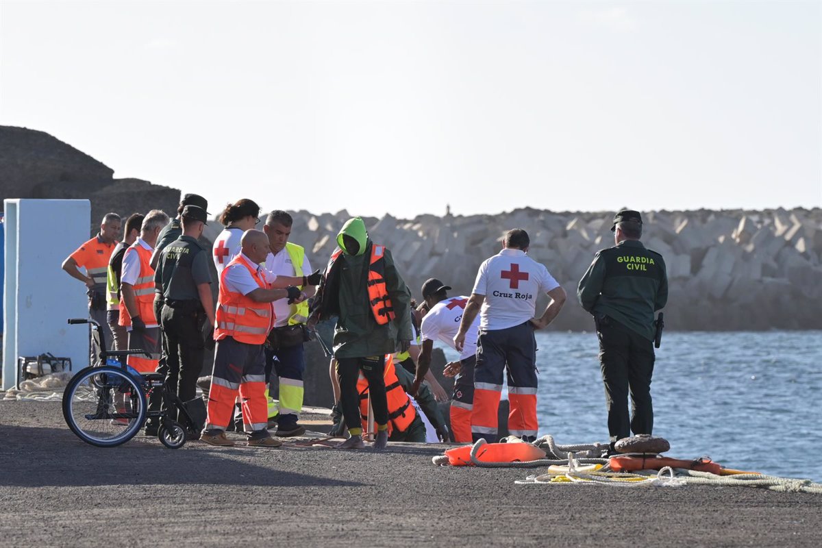 Ils sauvent 53 immigrants qui se trouvaient à bord de deux bateaux dans les eaux proches des îles Canaries
