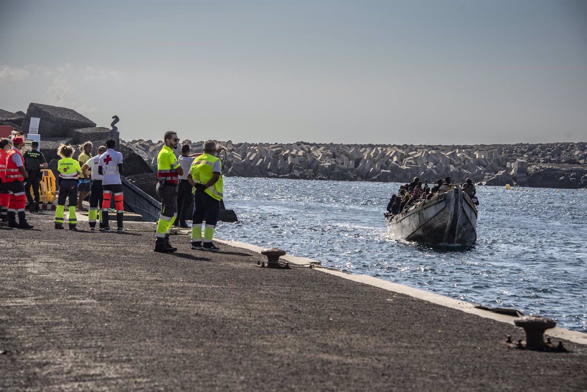 Près de 800 migrants irréguliers sont arrivés aux îles Canaries ce week-end à bord de douze bateaux