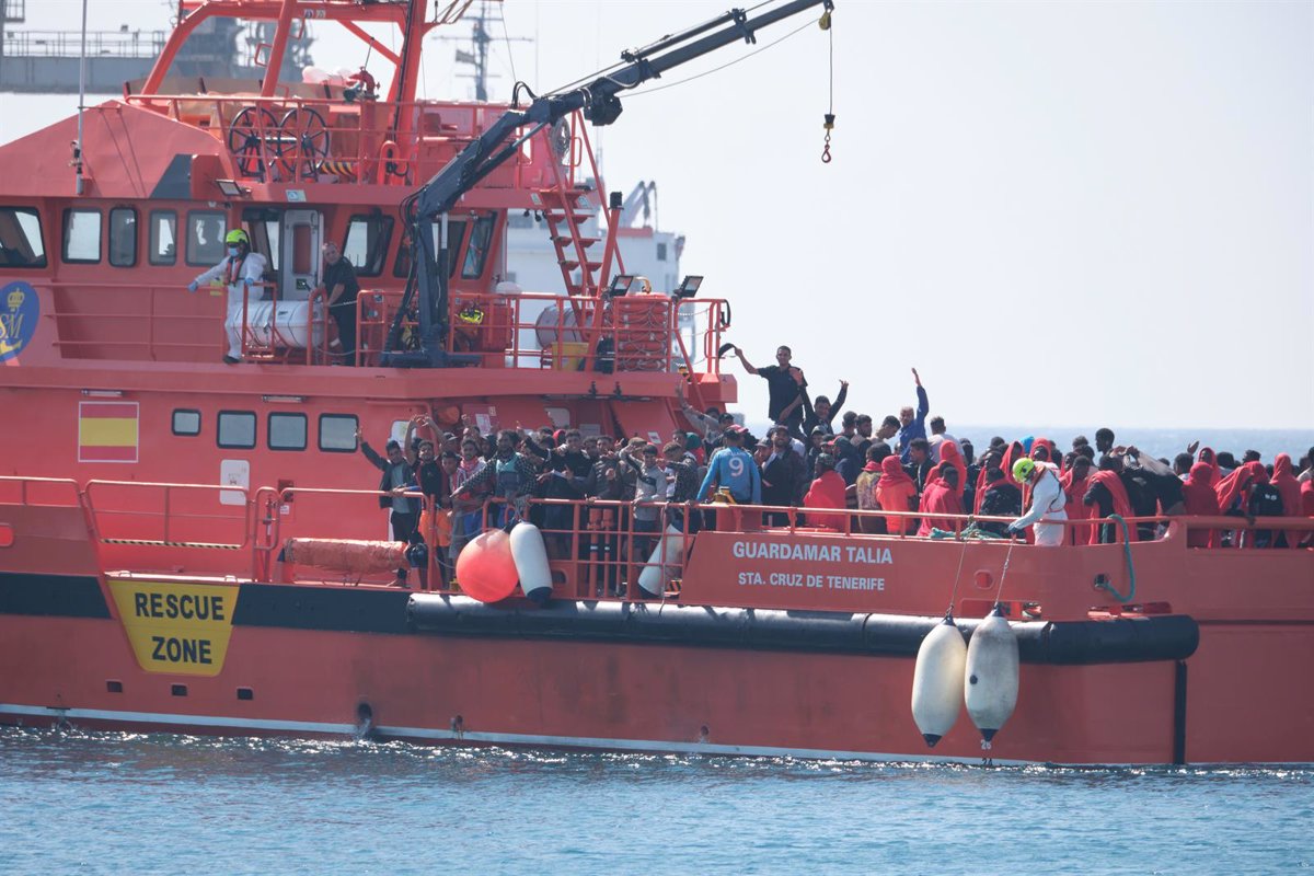 Plus de 1 160 migrants sont arrivés irrégulièrement en Espagne depuis samedi, dont 1 046 aux îles Canaries