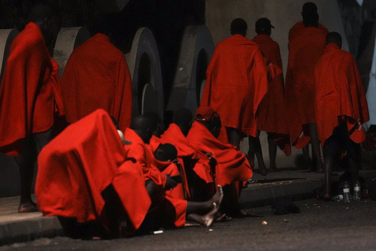 137 immigrants arrivent à El Hierro à bord de deux petits bateaux