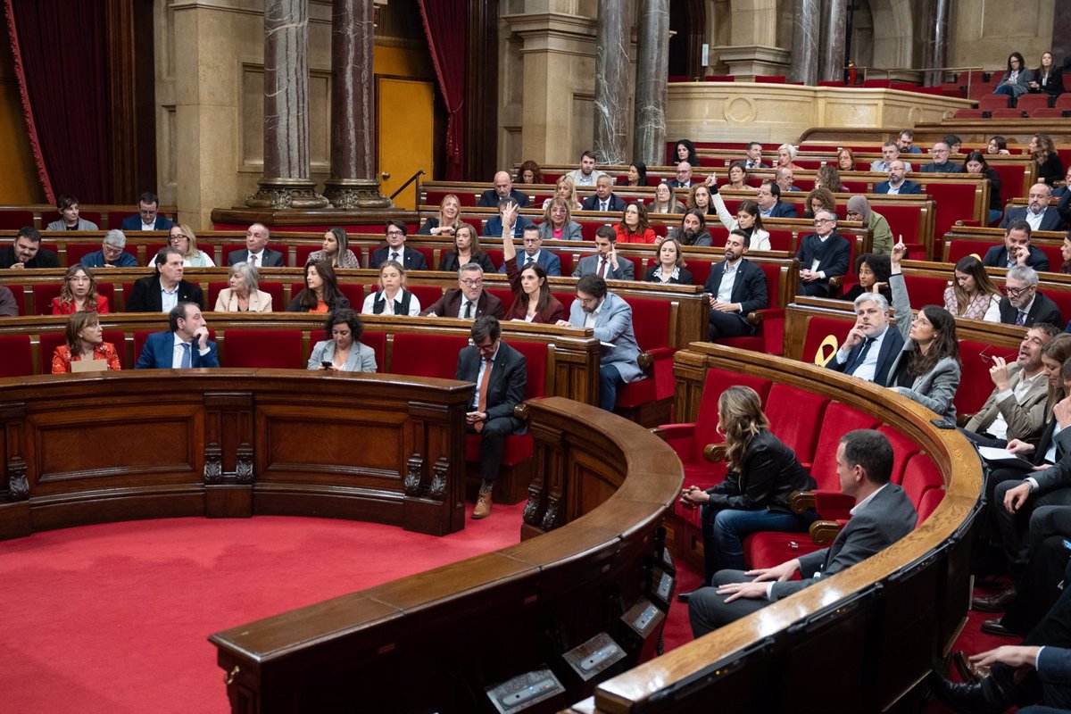 Le Parlement demande au Gouvernement de réclamer à l'État les pouvoirs en matière d'immigration