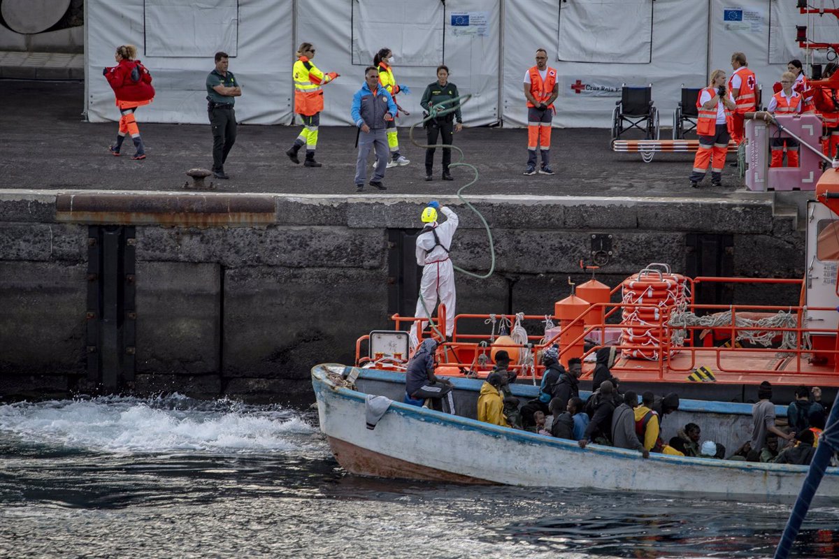 Plus de 1 000 migrants sont arrivés irrégulièrement en Espagne depuis samedi, tous vers les îles Canaries