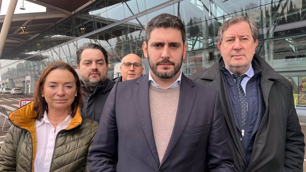 Nolasco (VOX) affirme qu'Azcón « placerait une centaine d'immigrés illégaux à Pignatelli, si le gouvernement espagnol payait pour cela »