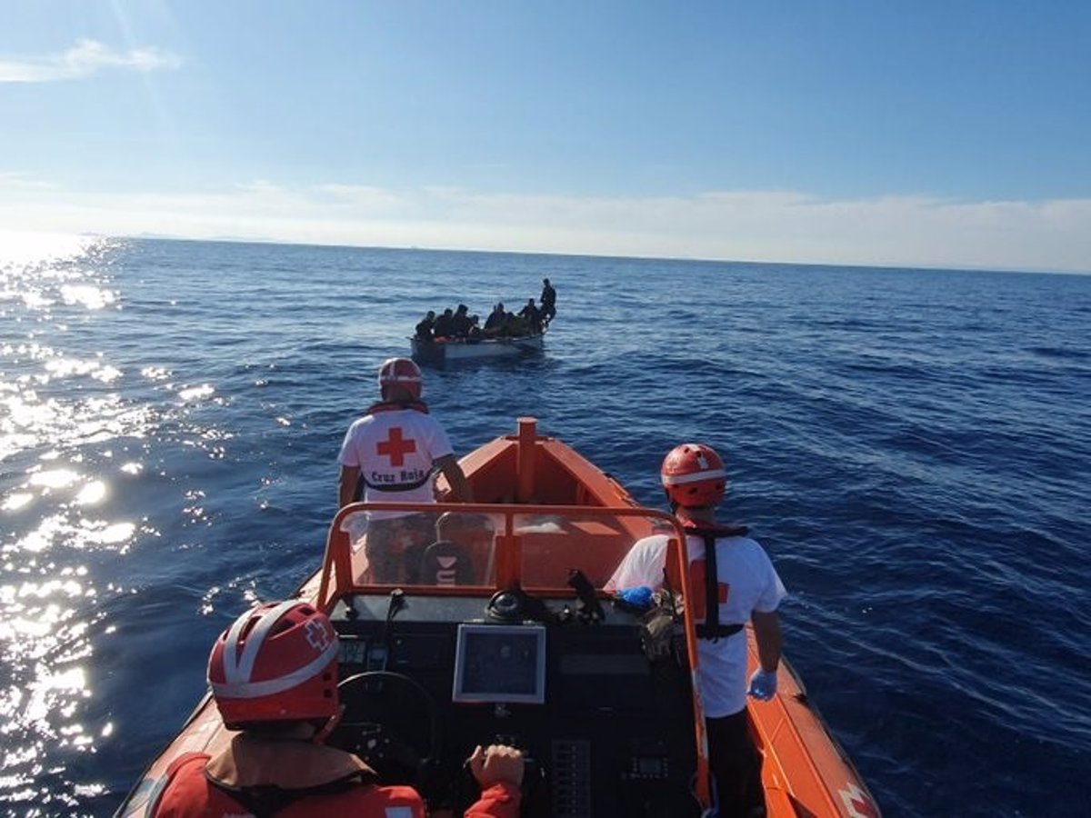 Sauvé dix personnes à bord d'une patera au sud de la province d'Alicante, l'une d'entre elles mineures