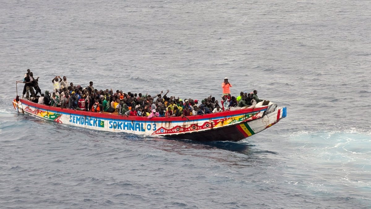 Plus de 100 migrants arrivent ce samedi à bord de trois Cayucos près d'El Hierro et Gran Canaria