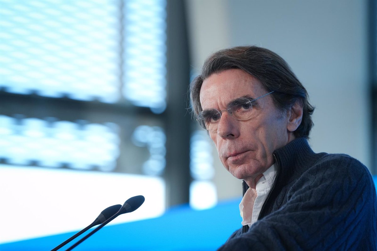 Aznar voit le transfert des compétences d'immigration en Catalogne "Beaucoup plus sérieux" que 1-o