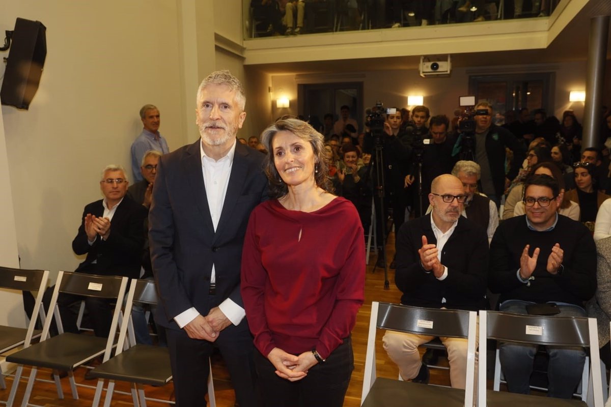 Marlaska dit que la mesure adoptée par la distribution des mineurs migrants entre la CCAA était "urgente" et "nécessaire"