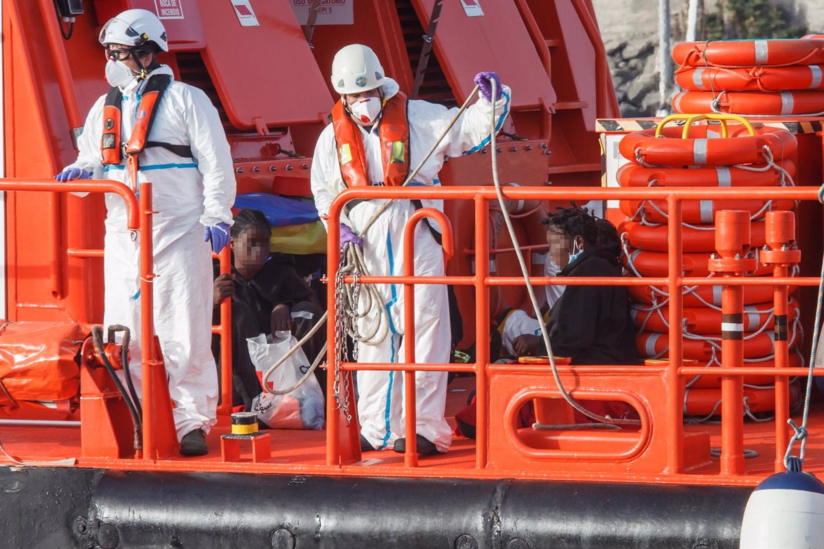 Quatre personnes ont arrêté un Cayuco qui est arrivé à Gran Canaria avec 68 immigrants