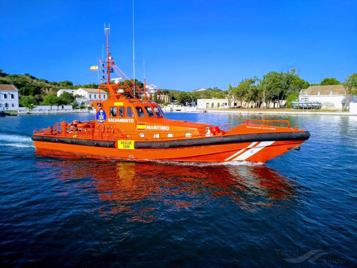 Secouru 75 personnes dans trois Pateras au sud-est de Cabrera dans deux opérations de sauvetage et de garde civile