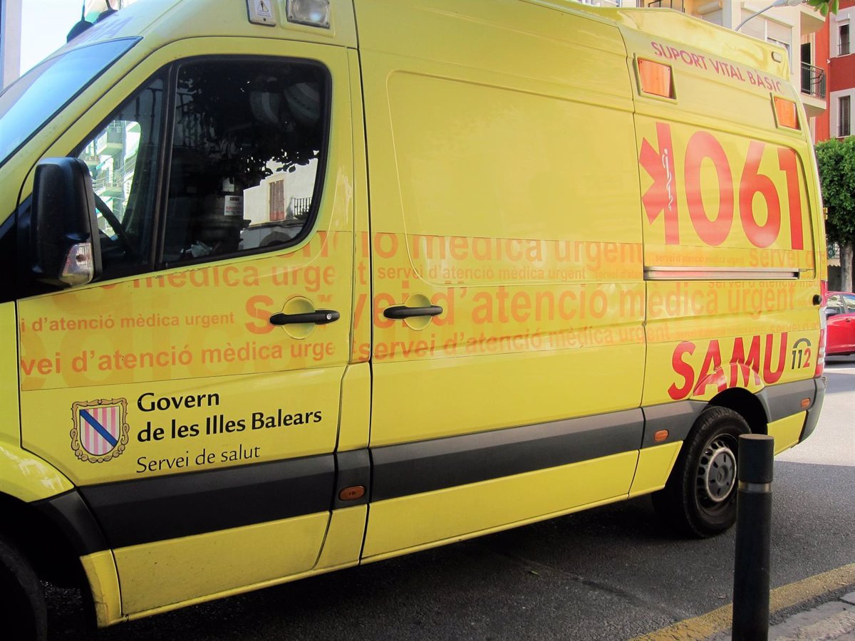 Ils interceptent les migrants de Formentera 24 et en emmènent un à l'hôpital pour des blessures aux jambes