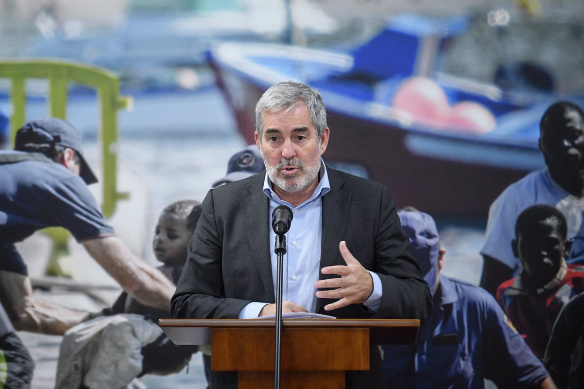 Clavijo s'attend à "plus de votes" dans la validation de la loi sur le décret des mineurs migrants et c'est "un accord d'État"