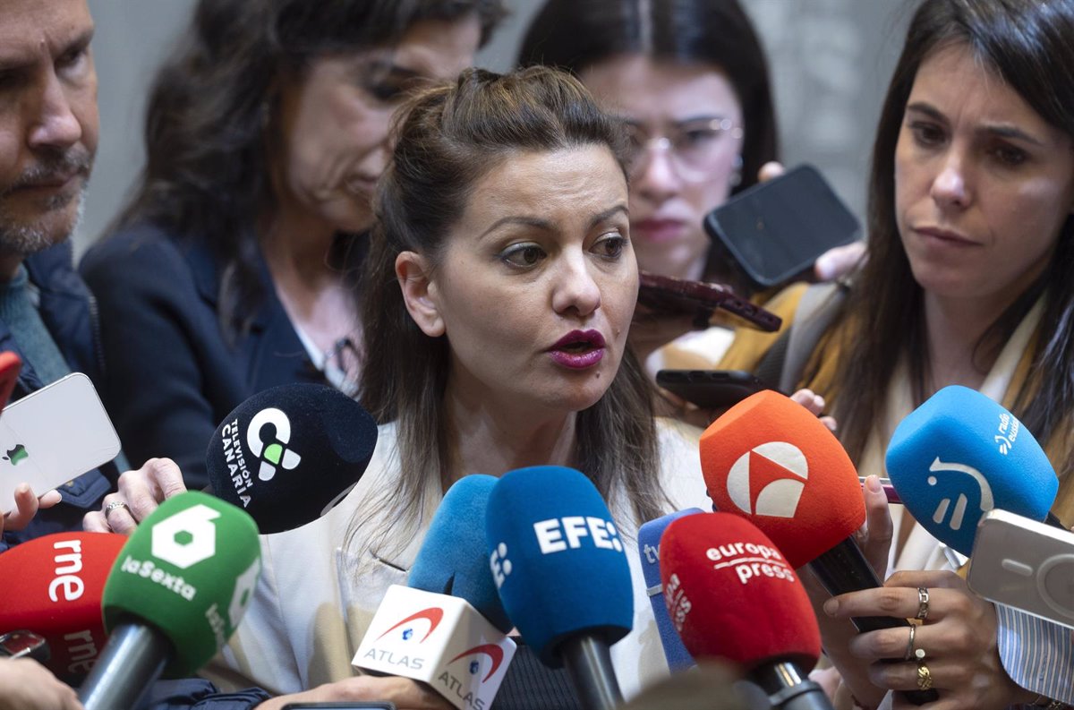 Rego donne à Aragon, Madrid et Extremradura par semaine pour envoyer et rectifier les données des mineurs migrants