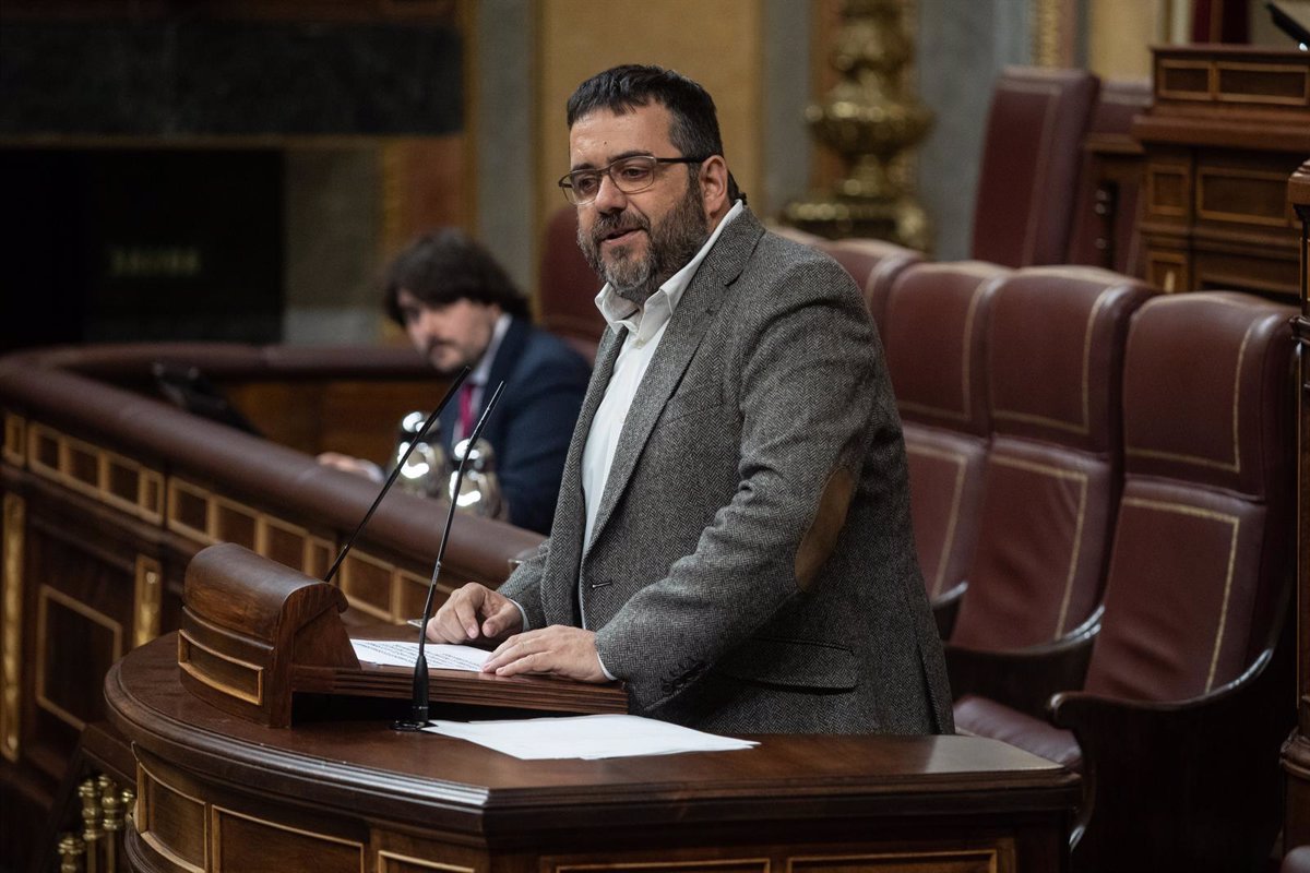Vidal charge les interdictions de s'opposer à la distribution des mineurs migrants et non à l'arrivée de "20 millions de touristes"