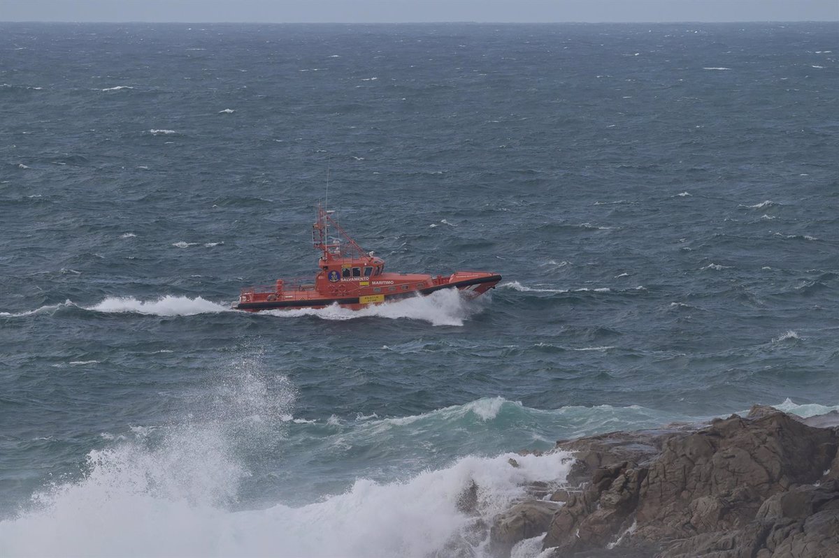 Secouru 24 migrants de Maghreb à bord de deux pateras à côté d'Almería et du détroit