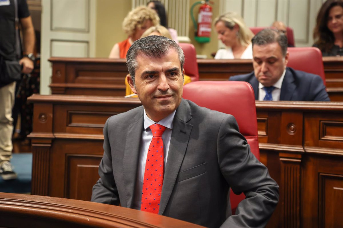 Domínguez, "inquiet" parce que le gouvernement central "cherche des excuses" pour ne pas référer les mineurs migrants