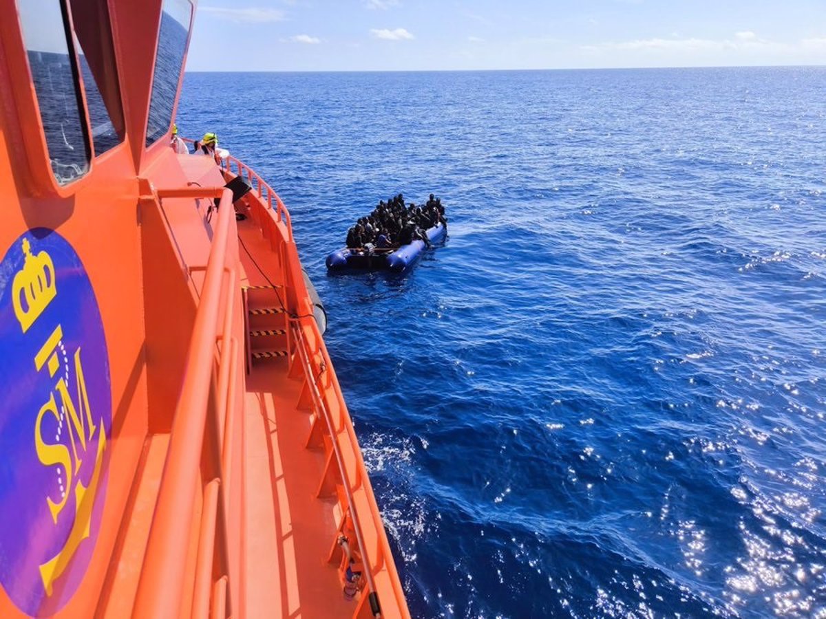 Sauvé 25 migrants de Maghreb à bord d'une patera dans les eaux de Cabo de Gata (Almería)