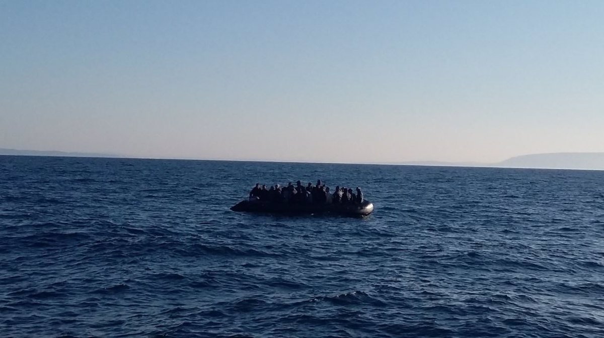 Environ 60 migrants atteignent la côte d'Almería à Tour Pateras en trois jours