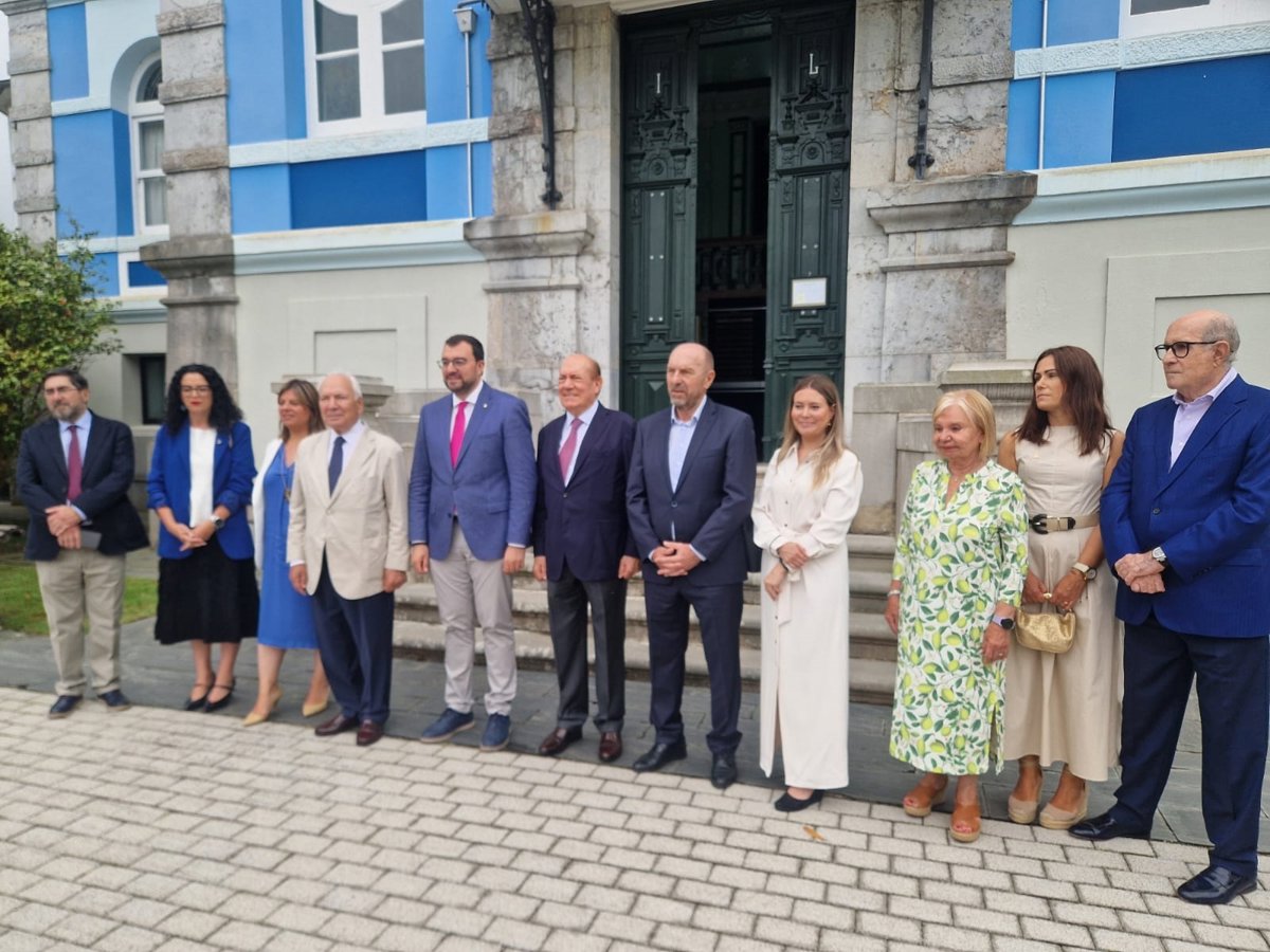 Barbón défend la réception des mineurs migrants et se souvient de l'histoire de l'immigration des Asturies