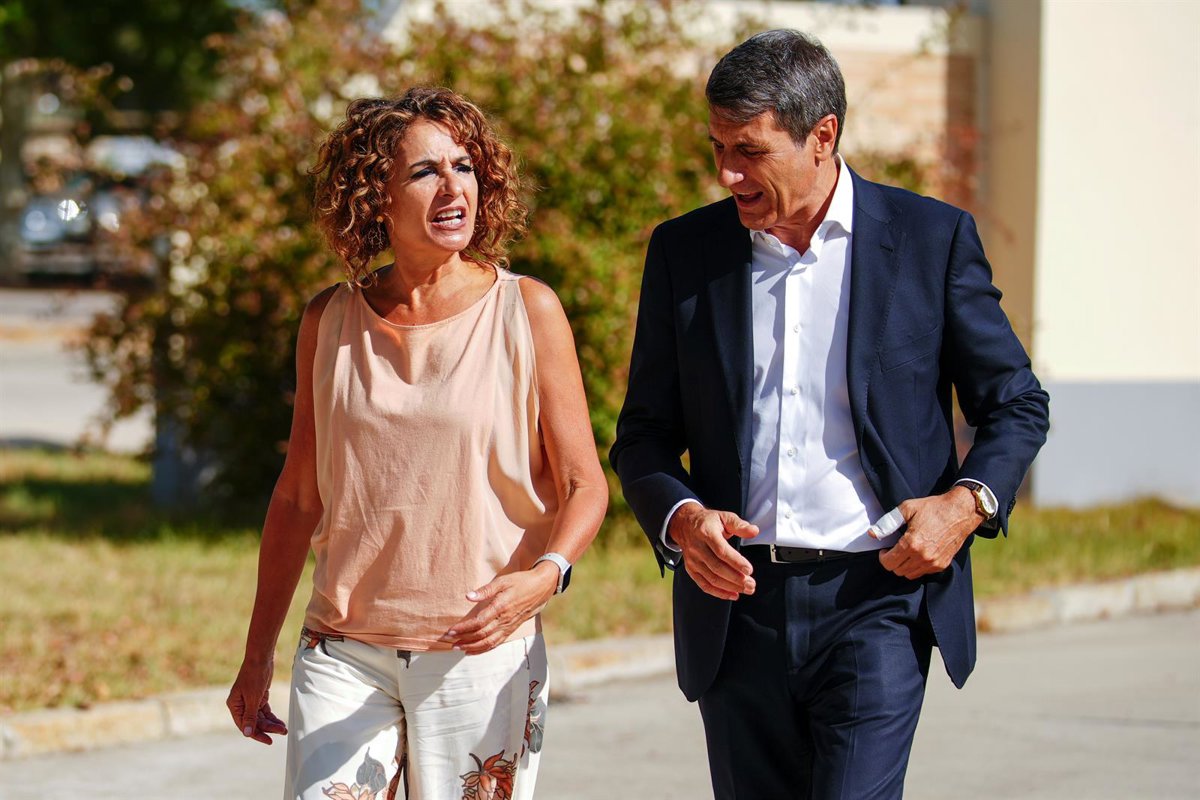 Montero voit avec "l'embarras" que Pradales "a dû appeler Moreno pour lui dire qu'il ment" sur les mineurs migrants