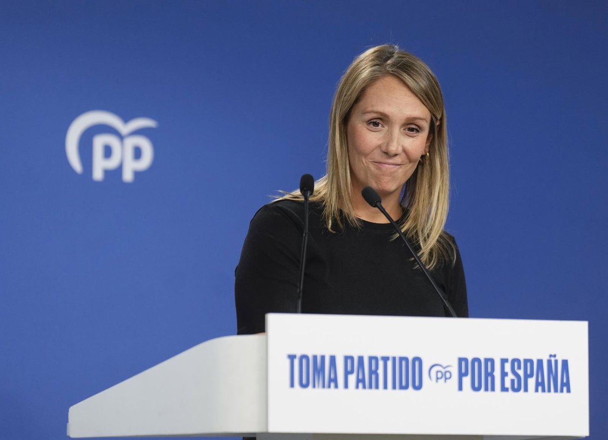 Le PP rejette les régularisations des migrants "sans contrôle" et défend que les racines doivent avoir des "conditions"