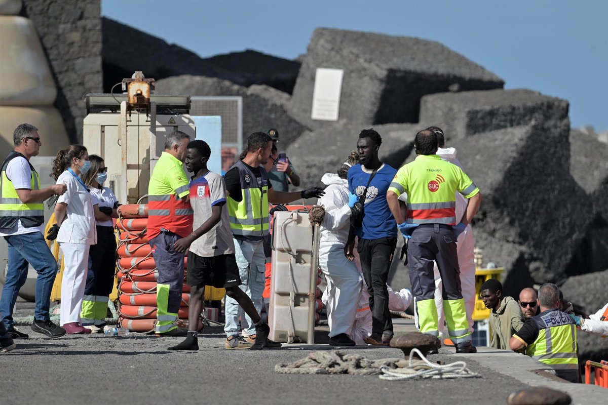 Le gouvernement assure qu'il se conformera à l'ordonnance de la Cour suprême et demande aux îles Canaries les dossiers de transfert des mineurs migrants
