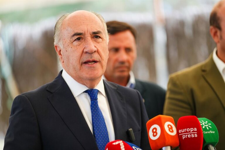 Le maire d'Algésiras dénonce le manque de « loyauté institutionnelle » de l'Intérieur pour l'ouverture sans préavis du nouveau CIE