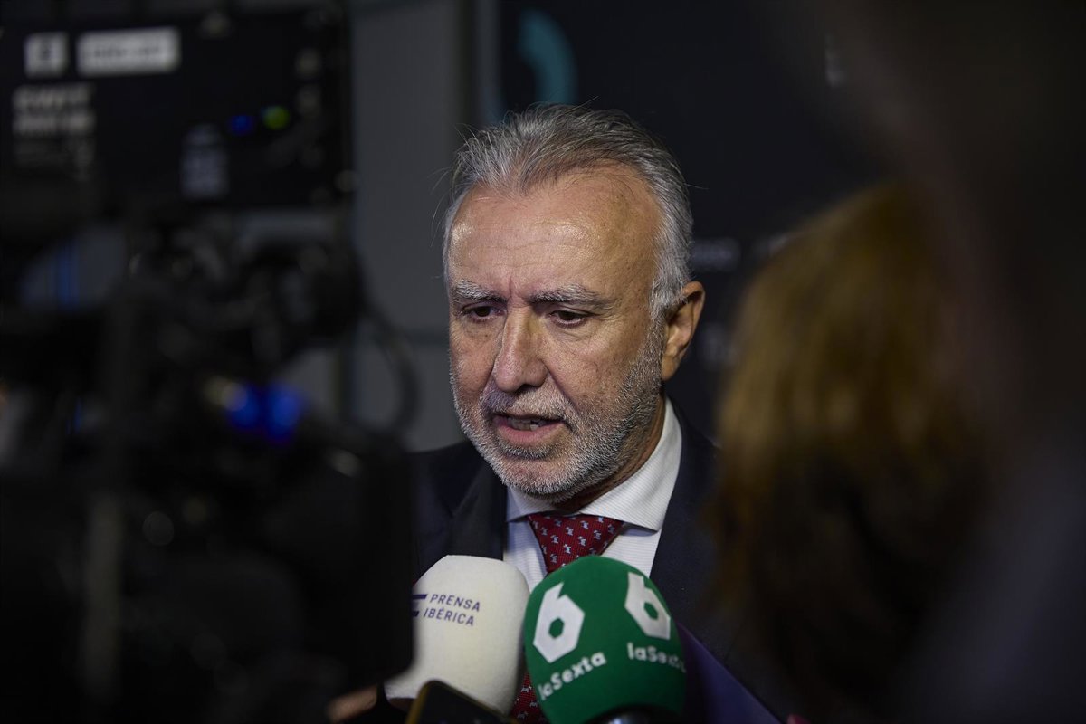 Torres accuse le gouvernement des îles Canaries d'avoir « manqué » le délai de remise des dossiers de transfert de mineurs