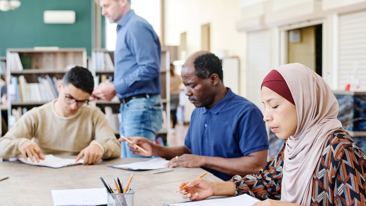 le chemin difficile des migrants dans les zones rurales d'Espagne