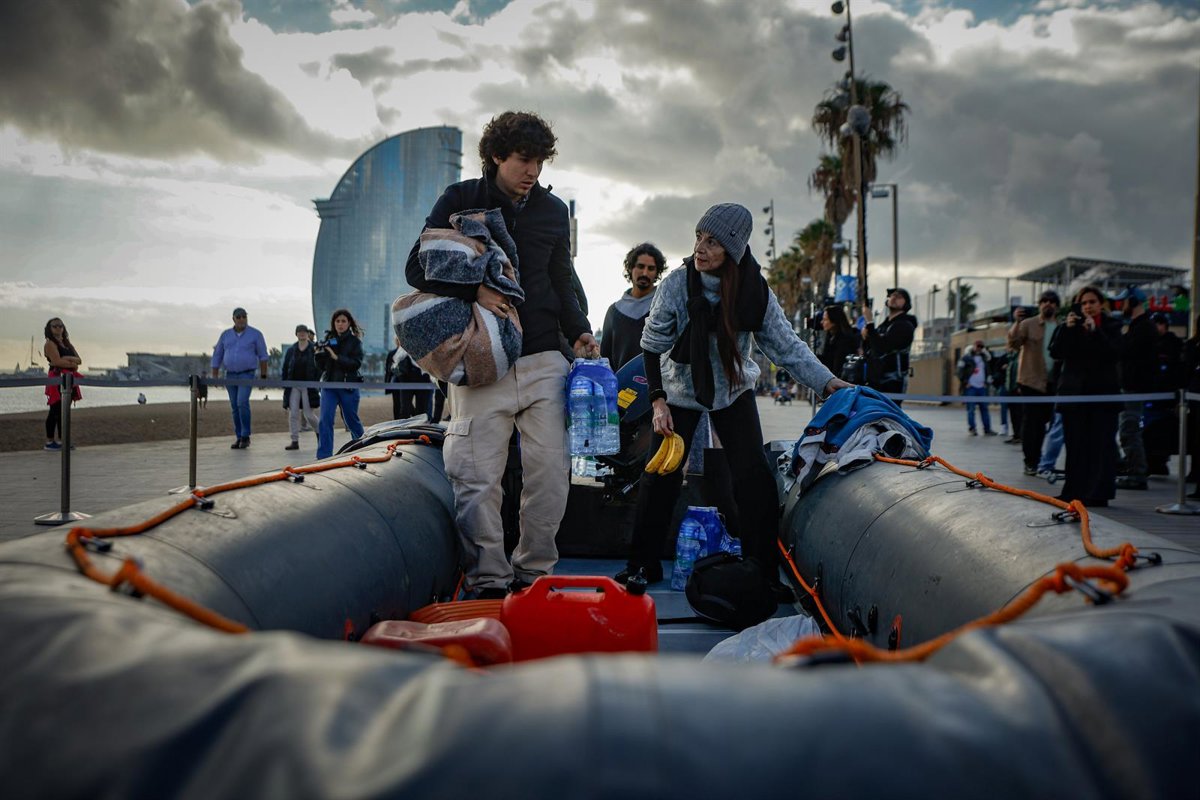 Open Arms et La Fura dels Baus organisent une expérience en bateau pendant 3 jours à Barcelone