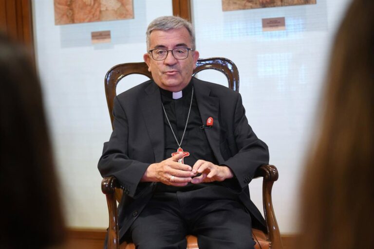 Argüello met en garde contre l'exclusion des migrants et des familles pendant la célébration de Noël