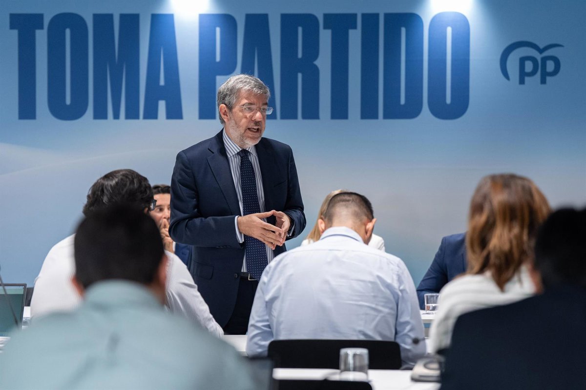 Le PP critique le fait que le bon niveau du PIB soit dû à une immigration « incontrôlée » et à une augmentation des dépenses publiques