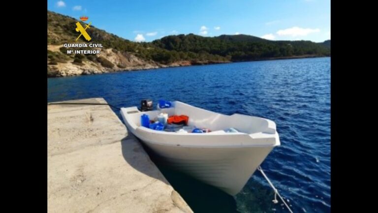 Trois bateaux arrivent à Cabrera et Formentera avec 59 personnes à bord