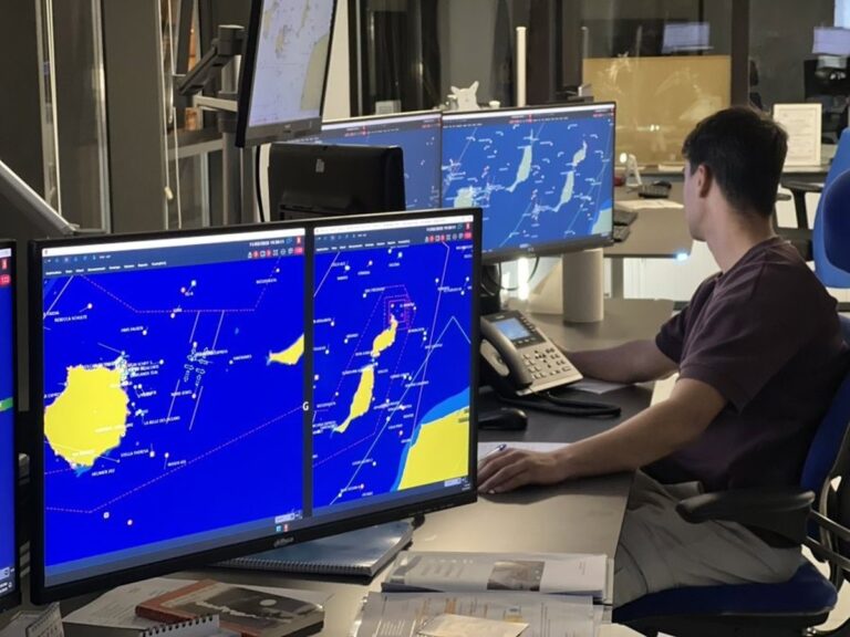 Ils sauvent 133 migrants, dont deux décédés, dans les eaux des îles Canaries à bord de deux bateaux