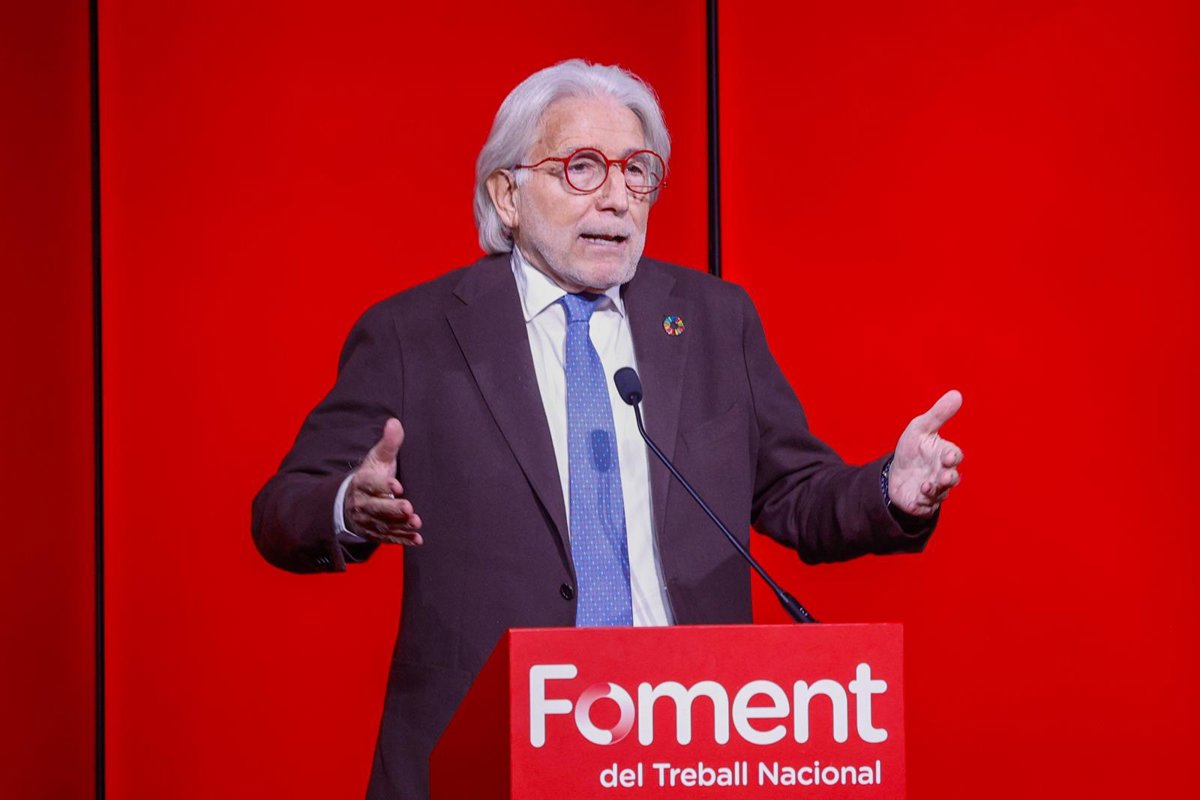 Sánchez Llibre (Foment) célèbre la régularisation des immigrés annoncée par le gouvernement