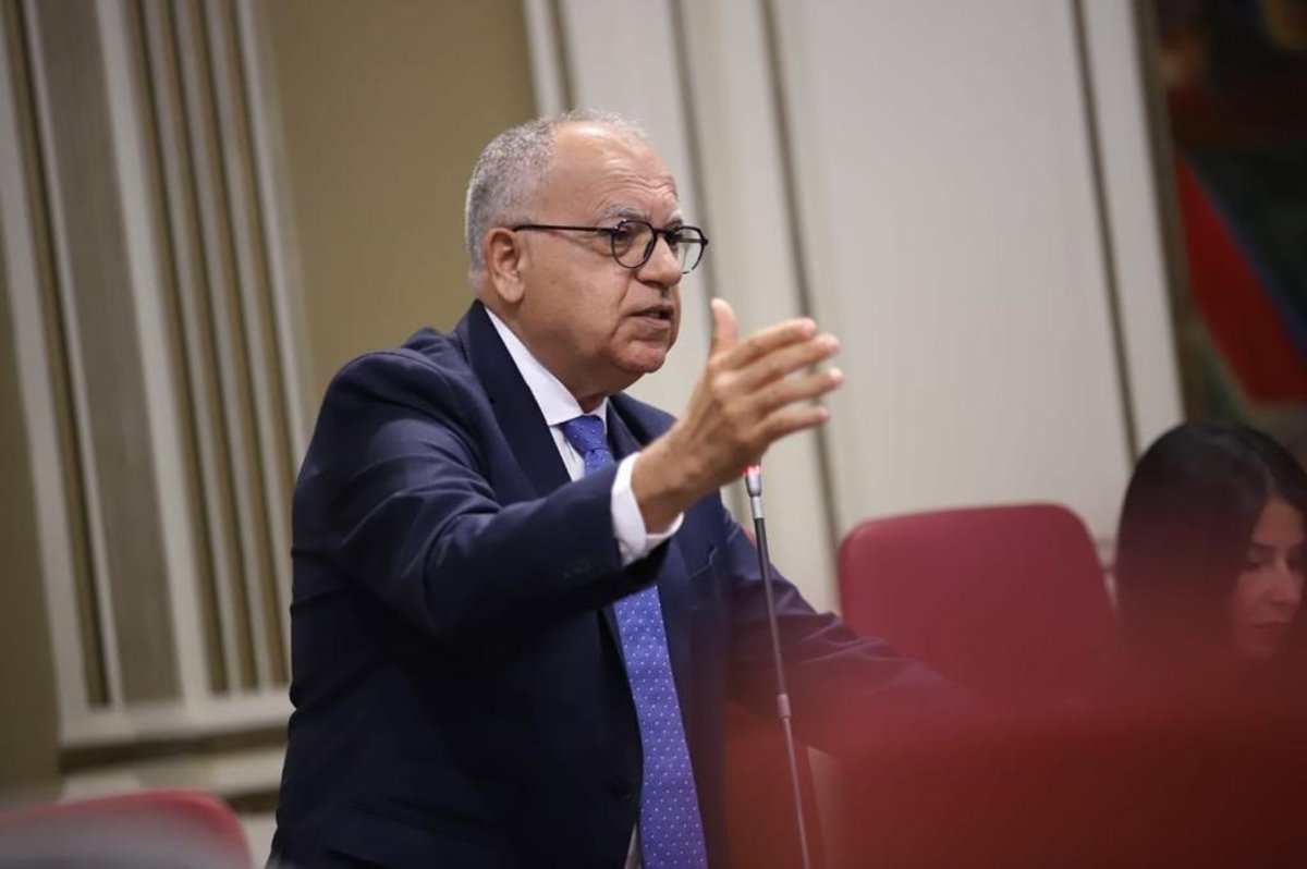 Curbelo (ASG) soutient la régularisation des migrants pour normaliser le marché du travail aux îles Canaries