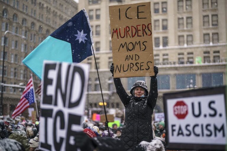 Madrid demande à la Communauté de rejeter la « violence raciste » du service d'immigration de Trump