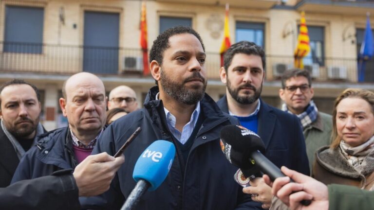 Vox critique le fait que le gouvernement « se cache derrière 47 morts » tout en promouvant la régularisation de 500 000 immigrés